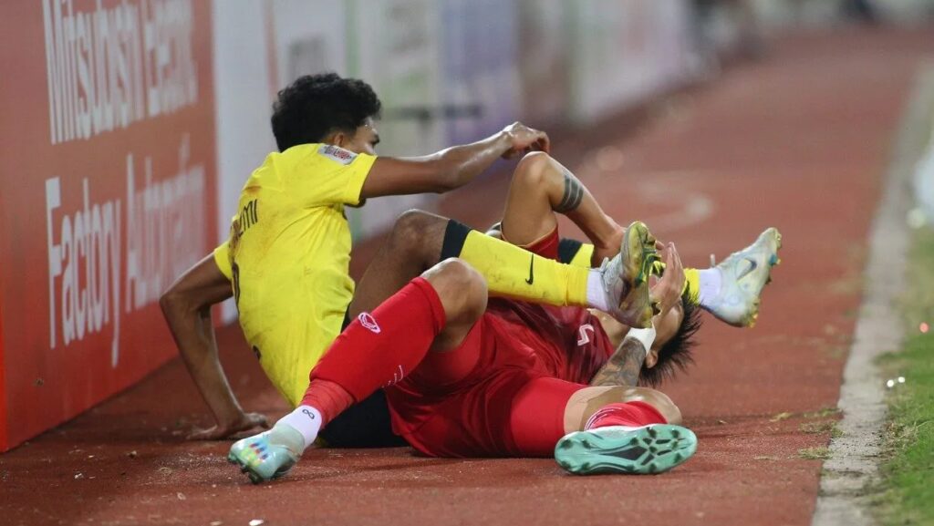 Đánh Nguội Là Gì? Khám Phá Hành Vi Gây Tranh Cãi Trong Thể Thao