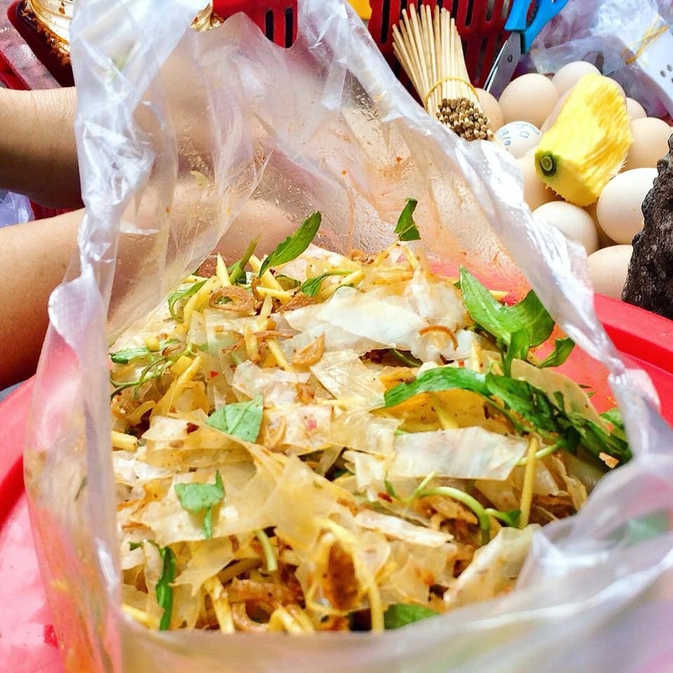 Bánh tráng trộn đóng gói Sài Gòn